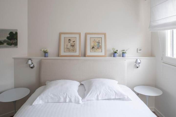 Room 6 of 34