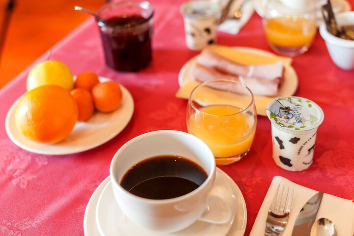 Breakfast/Coffee Service 18 of 39