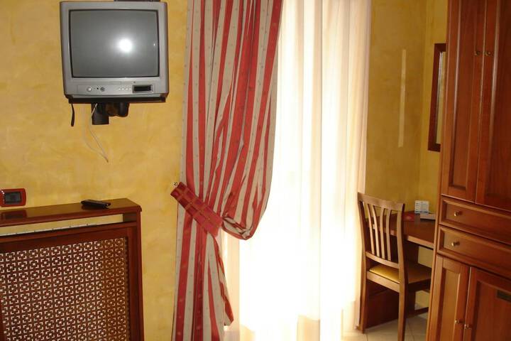 Room 19 of 52