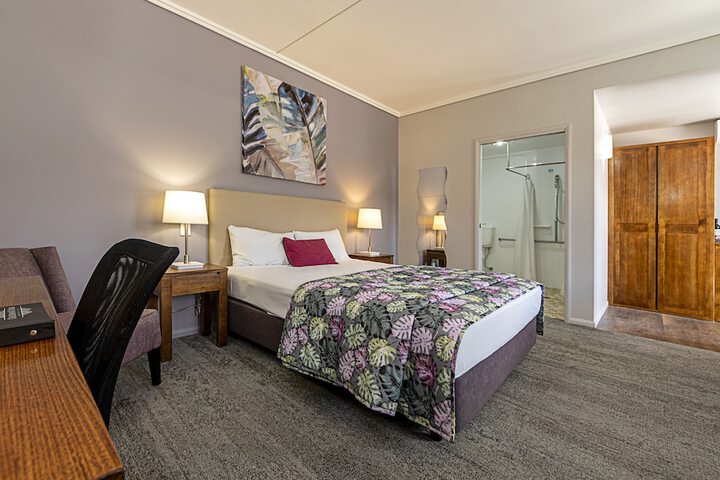 Room 18 of 49