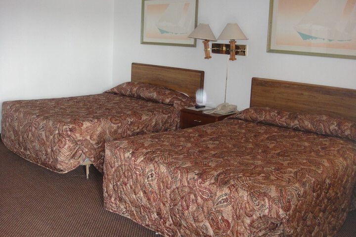 Room 8 of 20