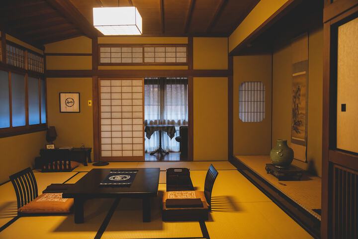 Room 19 of 127