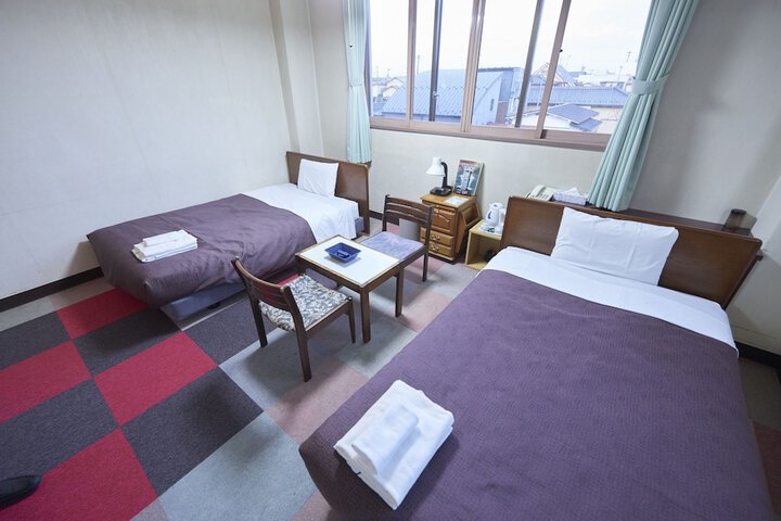 Room 10 of 46