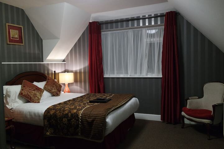 Room 76 of 160