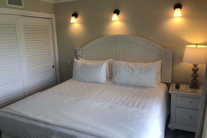 Room 10 of 98