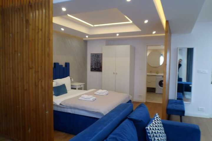 Room 66 of 206