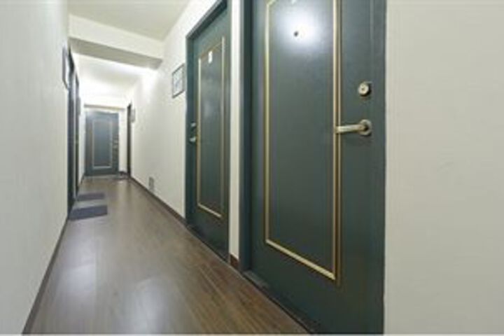 Ballroom/Hall 13 of 21
