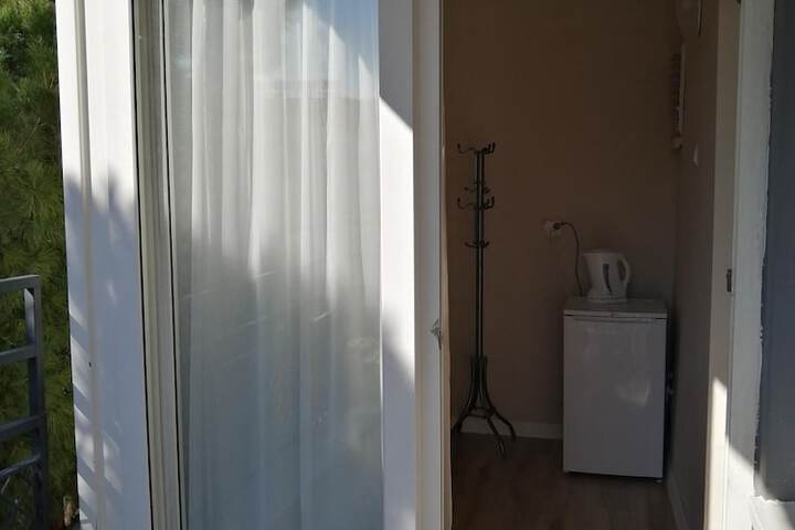 Room 21 of 97