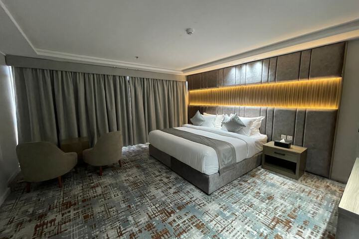 Room 10 of 68