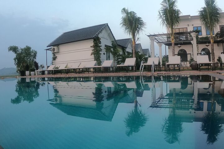 Pool 40 of 54