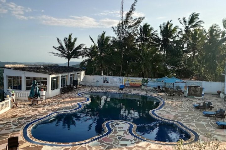 Pool 10 of 50
