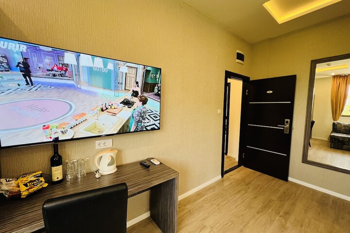 Room 3 of 54