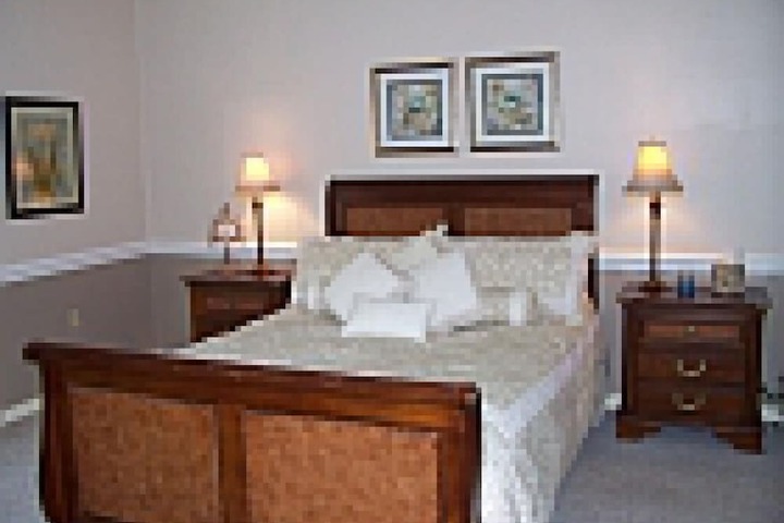 Room 5 of 77