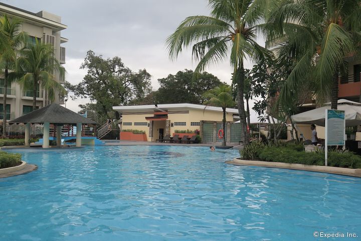 Pool 35 of 41