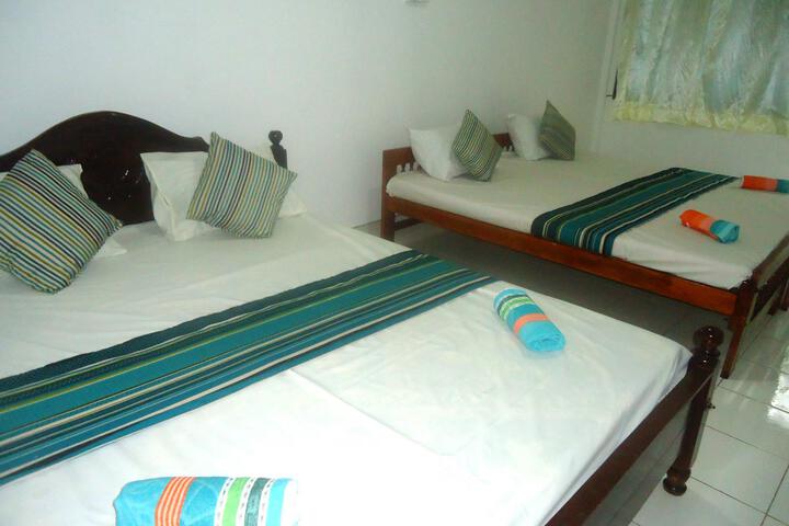 Room 2 of 5