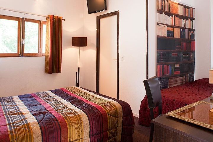 Room 2 of 11