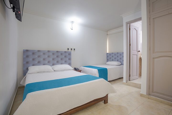 Room 7 of 24