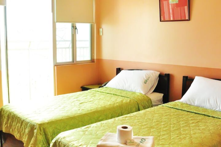 Room 12 of 50