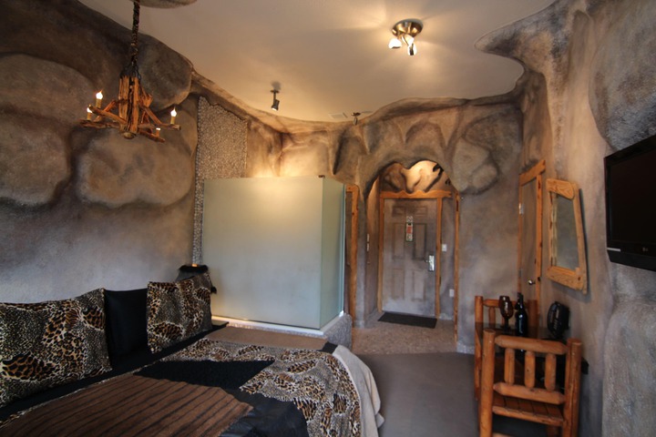 Room 170 of 258