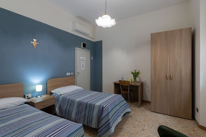 Room 13 of 50