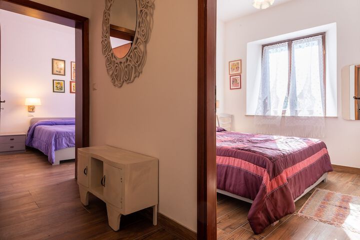 Room 35 of 153