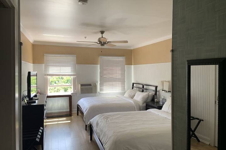 Room 10 of 48