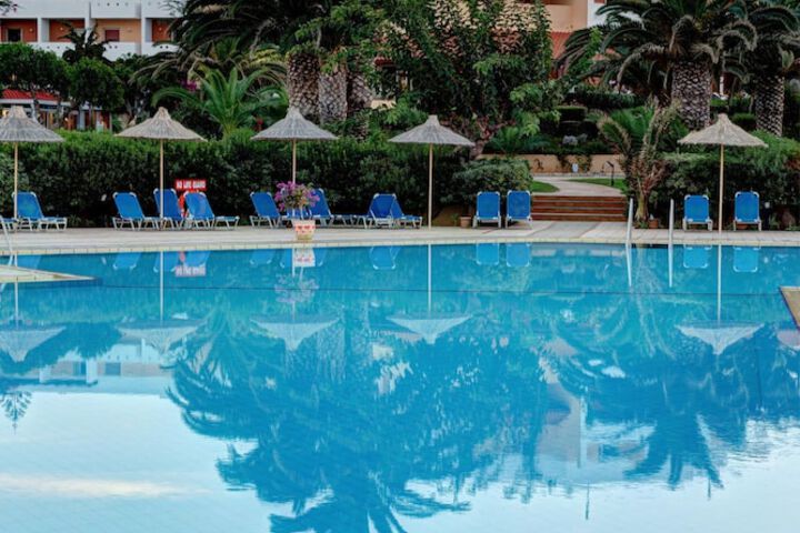 Pool 85 of 209