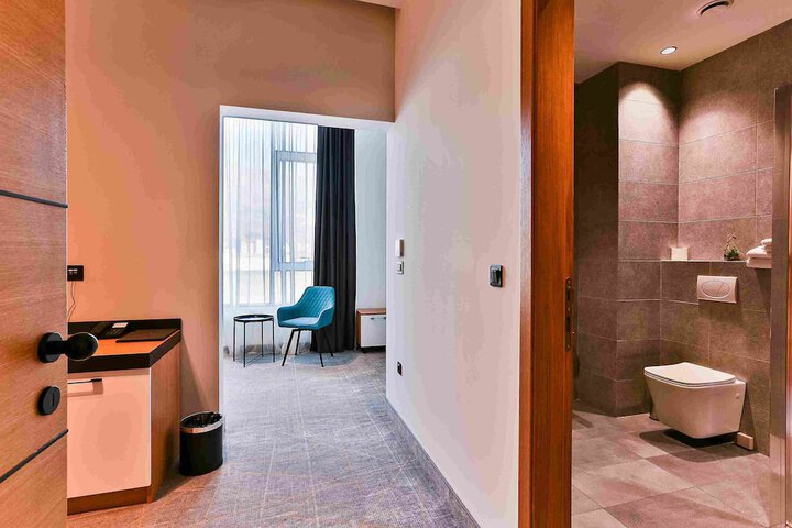 Room 29 of 70