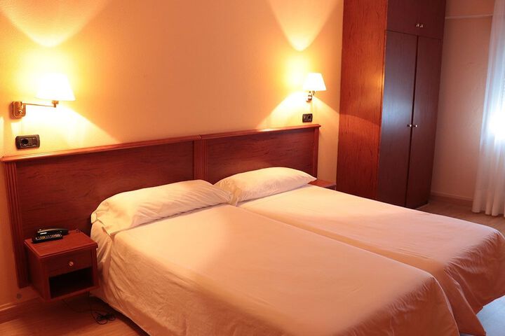 Room 4 of 21