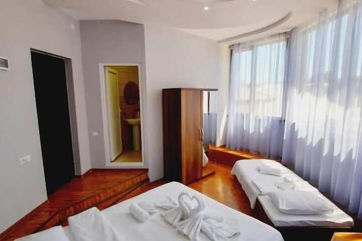 Room 2 of 18