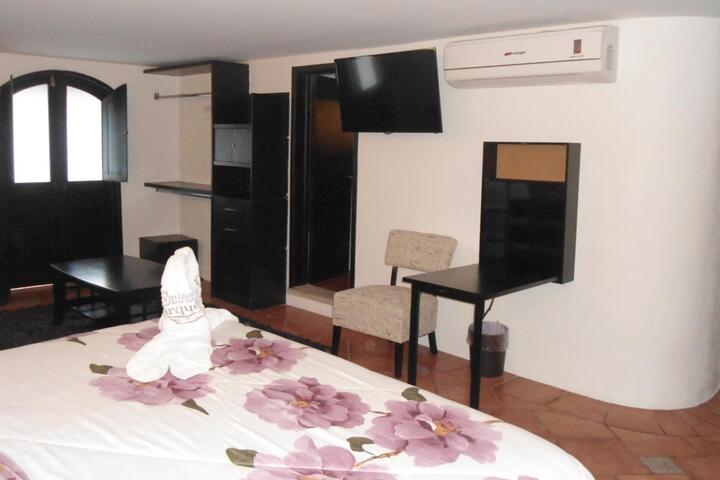 Room 9 of 12