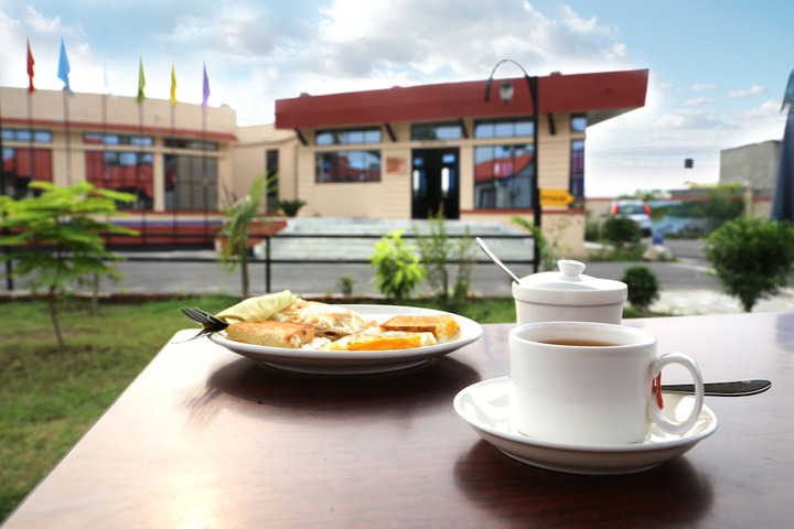 Breakfast/Coffee Service 71 of 112