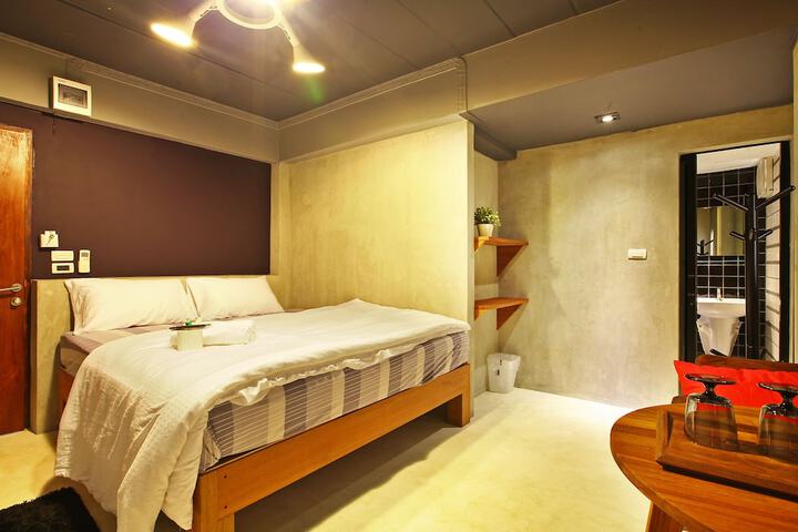Room 8 of 23