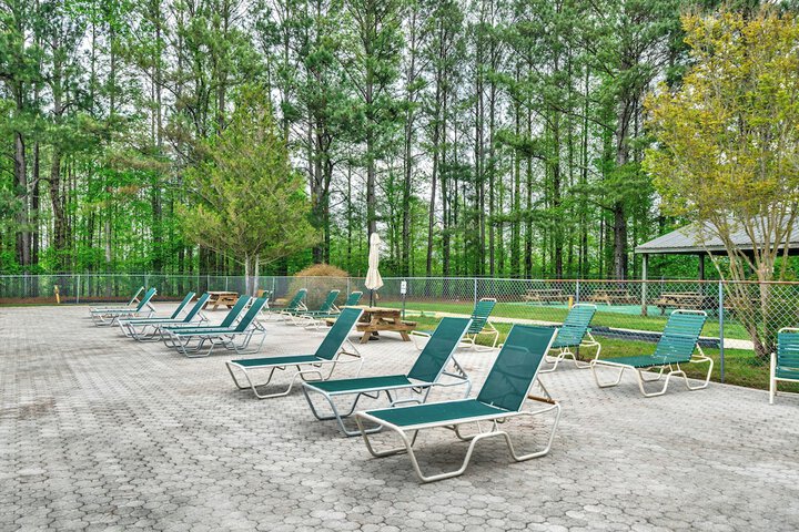 Pool 116 of 180