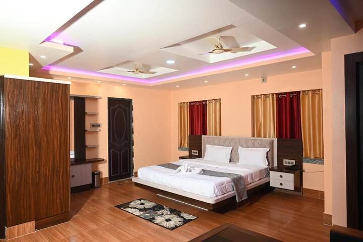 Room 2 of 31