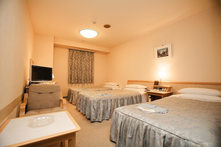 Room 10 of 31