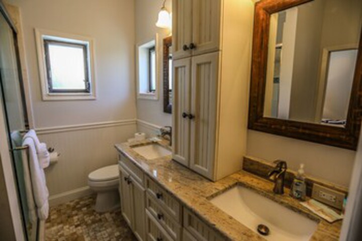 Room 7 of 28