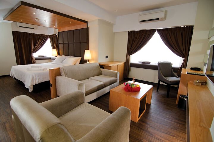 Room 14 of 34