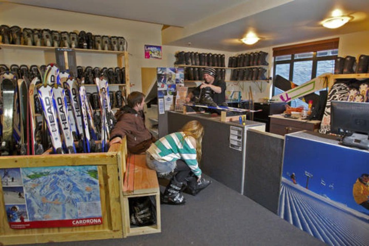 Snow and ski sports