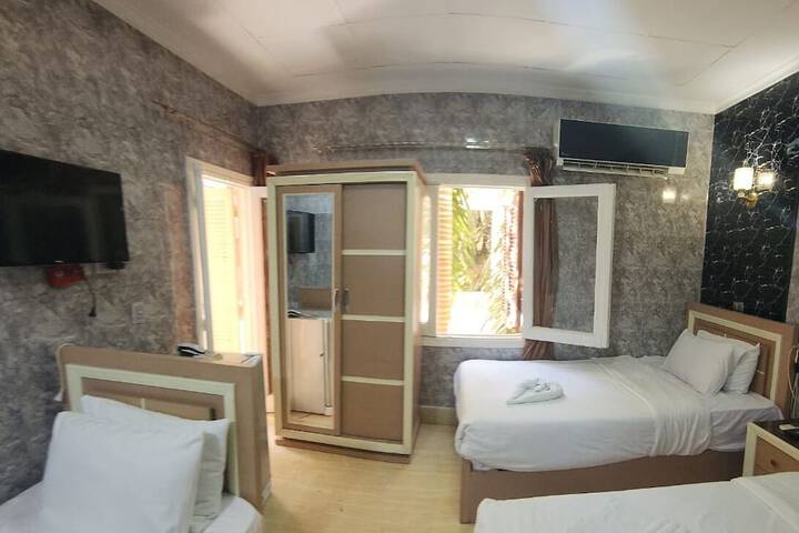 Room 53 of 92