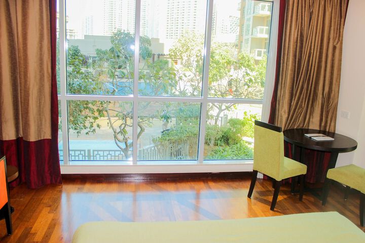 Room 106 of 179