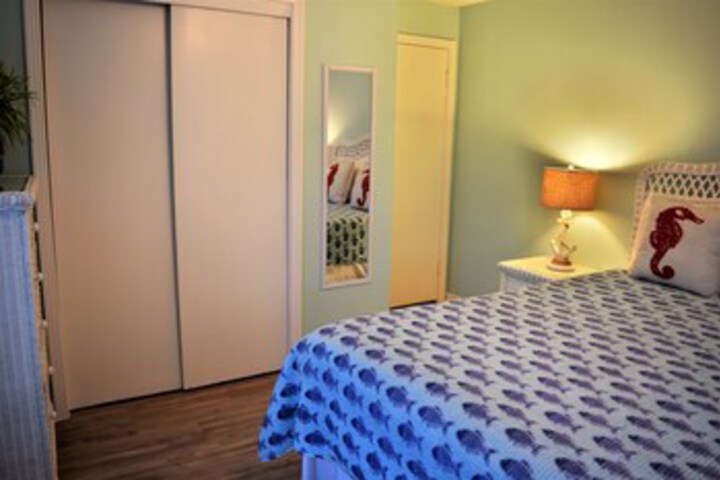 Room 60 of 76