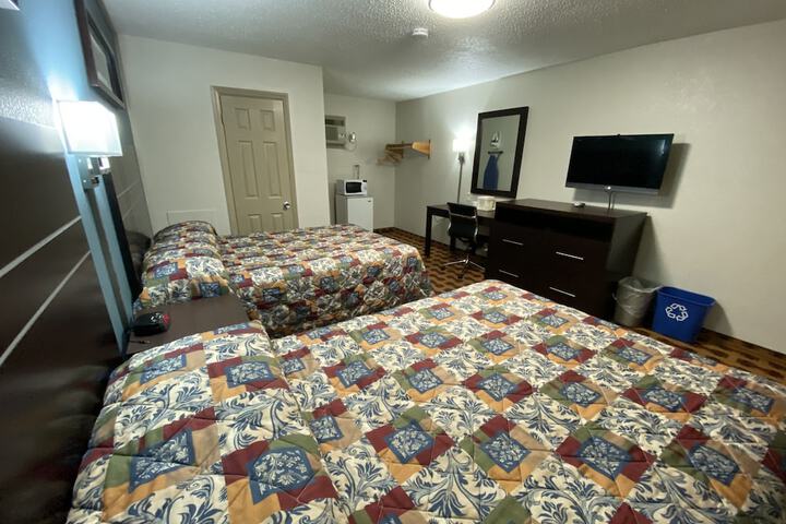 2 Double Beds (3 of 12)