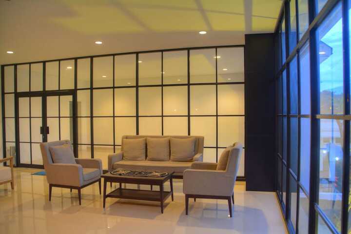 Hotel Interior 4 of 36