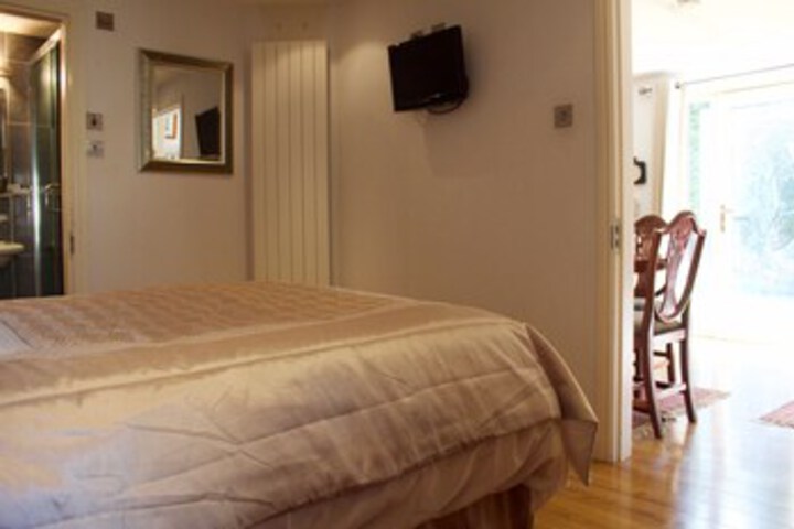 Room 16 of 21