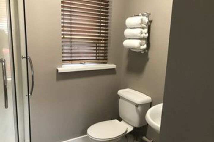 Room 3 of 16