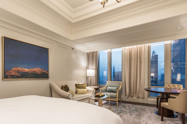 Room 15 of 115