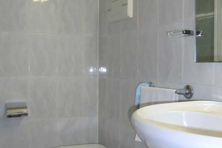 Room 20 of 76