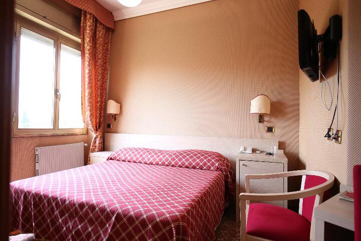 Room 6 of 6