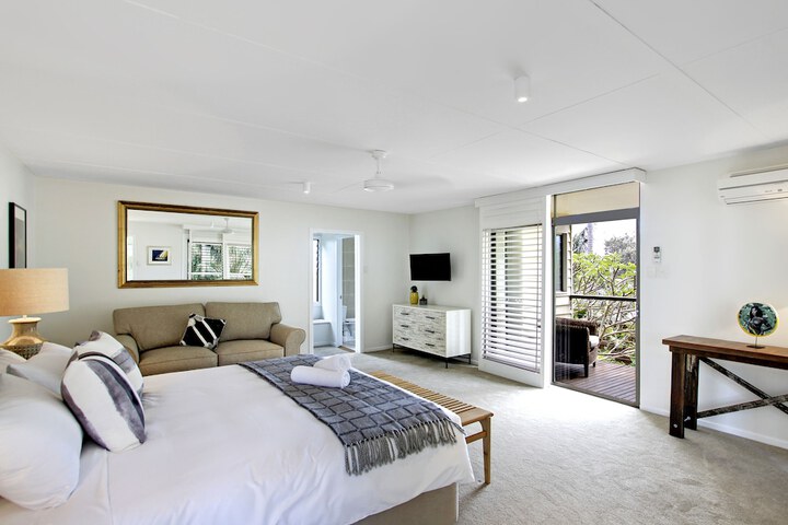 Room 8 of 26